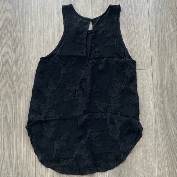 Wilfred Floral Lace Sleeveless-Blouse - Picture 2 of 6